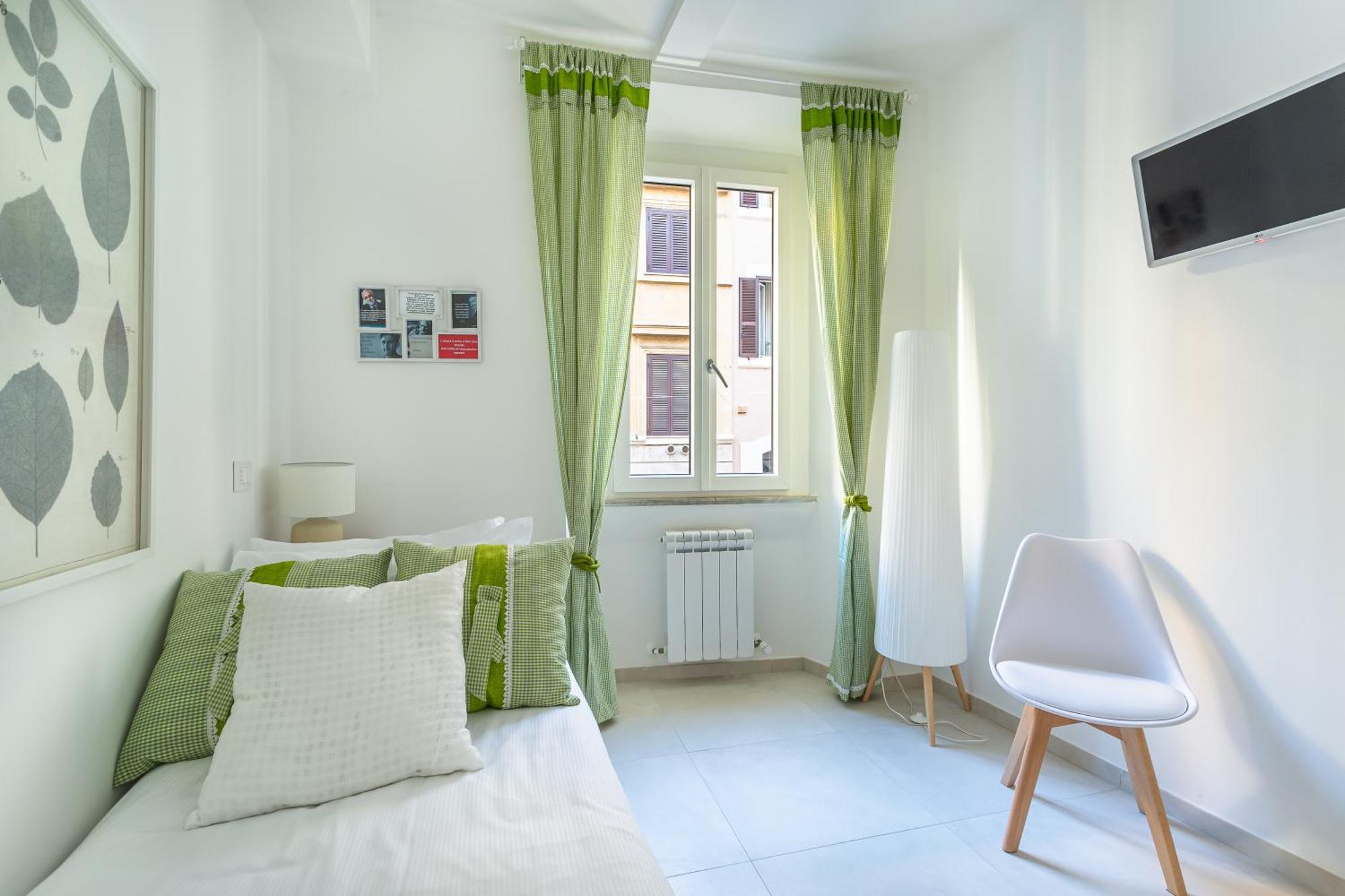 Iflat New Cozy Retreat Near The Colosseum Rom