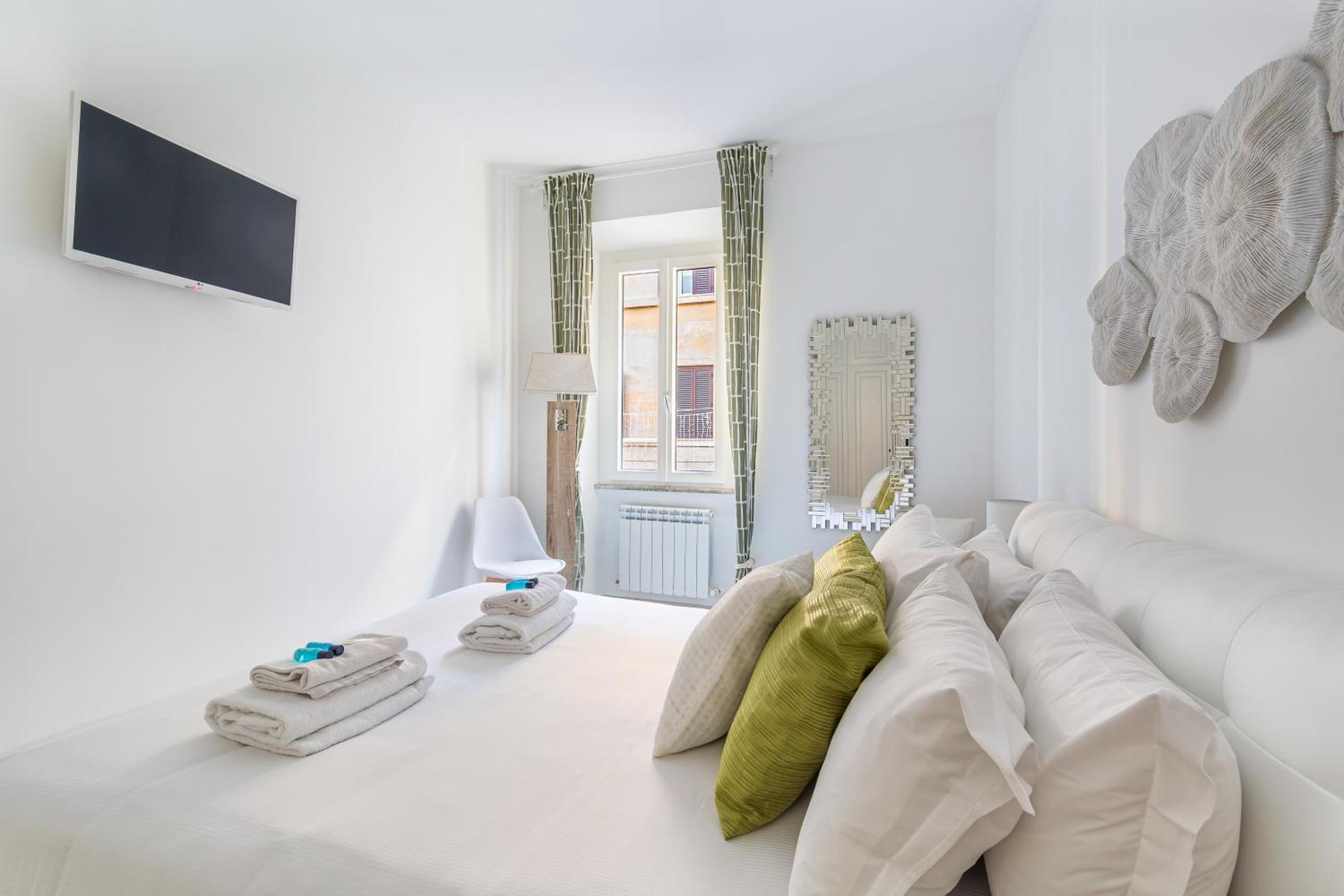 Iflat New Cozy Retreat Near The Colosseum *